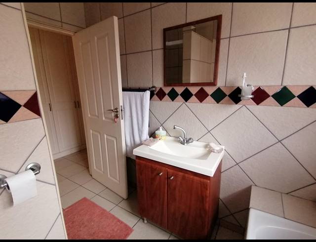 3 BEDROOM DUPLEX FOR SALE IN BLUFF